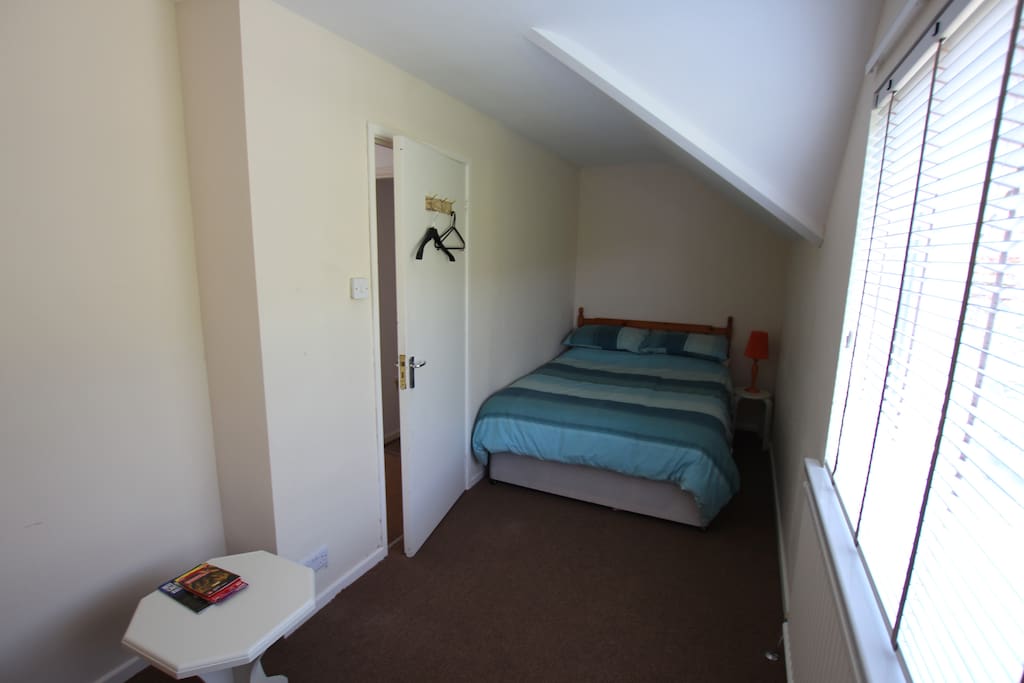 Double bed economy...check out the location!