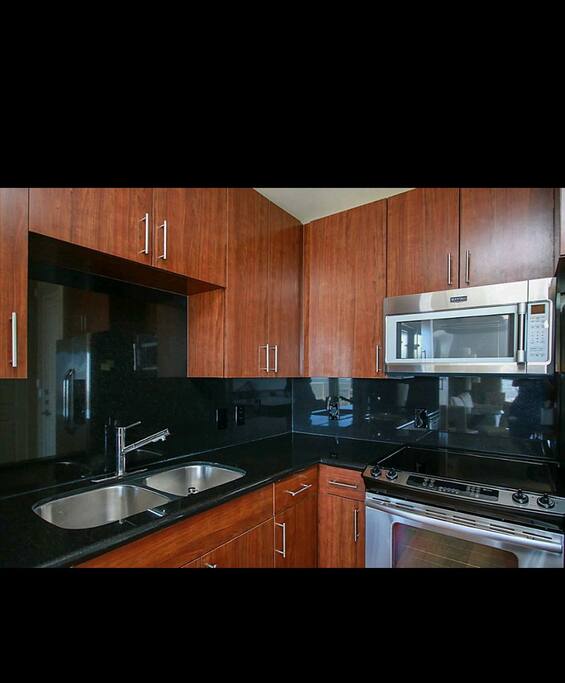 Full Kitchen