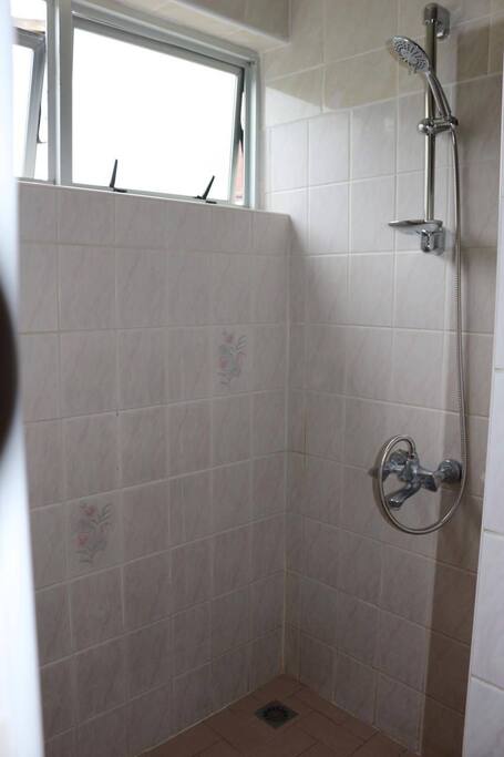 Douche de la chambre "Heitea"