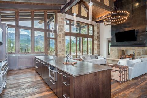 Stunning Ski Estate with Amazing 360 Degree Views!
