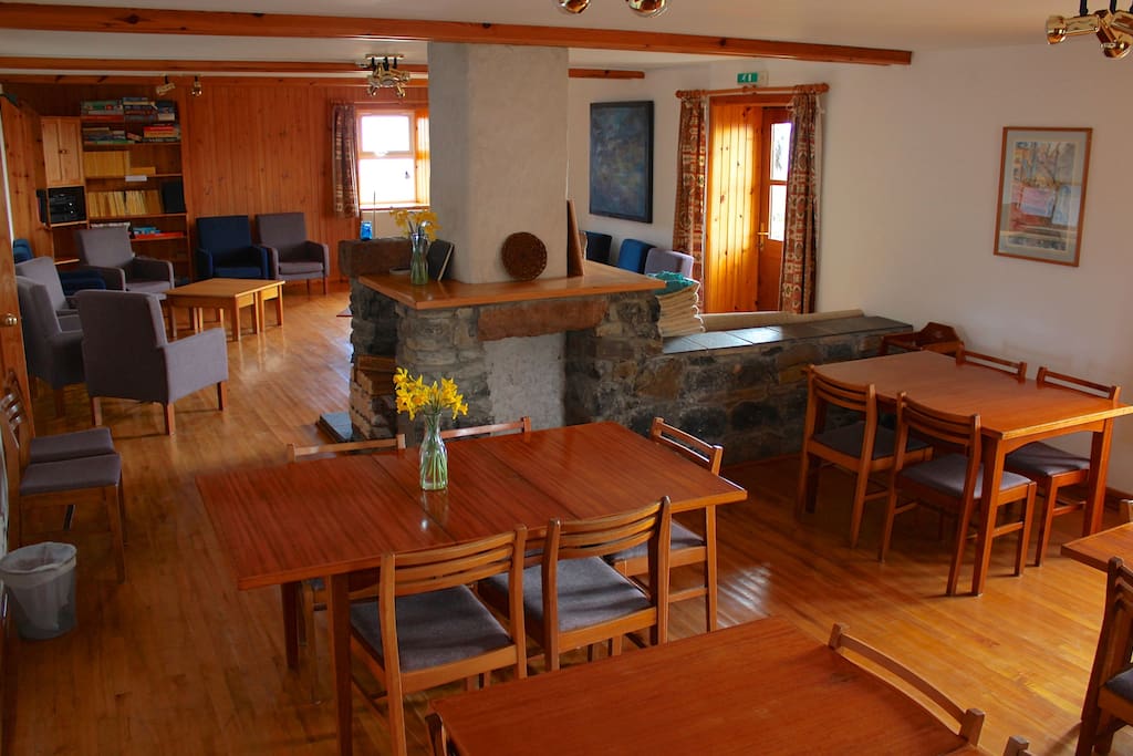 Open plan living/dining room