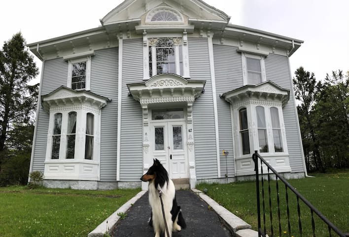 Captain Jacob's Victorian Residence Apt # 2