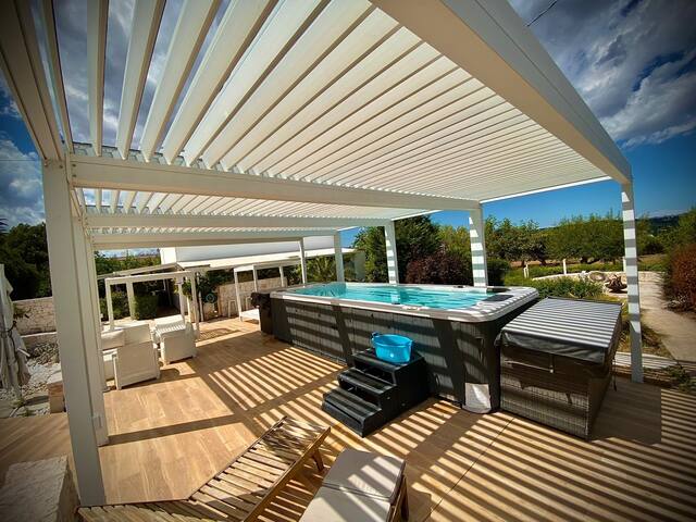 2 Villas for up to 22 People gallery image 2