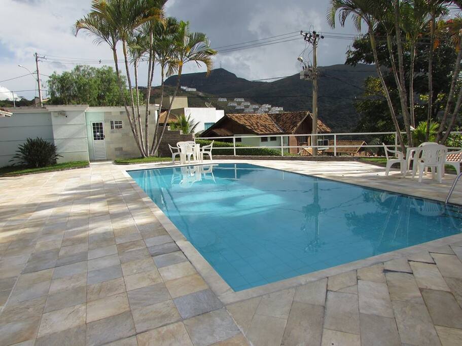 PISCINA DE 9X5M PROFUNDIDADE 1X1.70