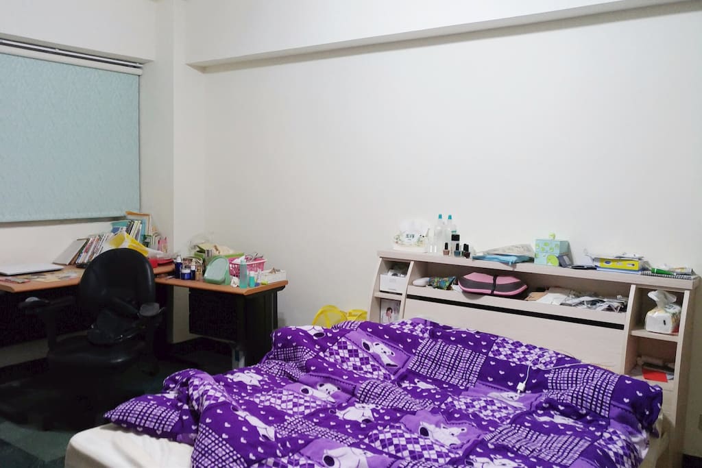 Big room can hold 4 people