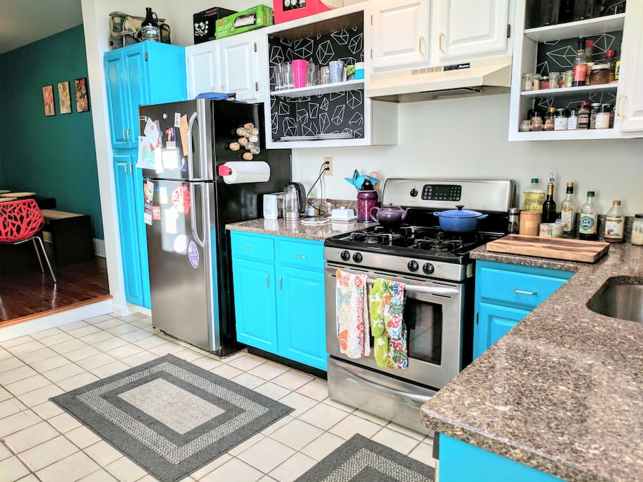 Complete access to a bright and well stocked kitchen!