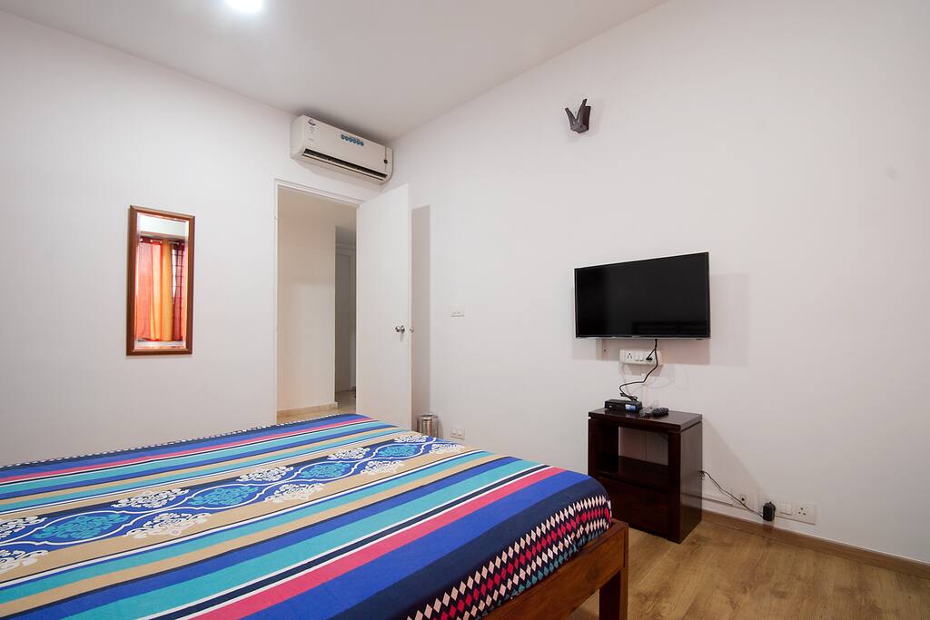 TV & AC