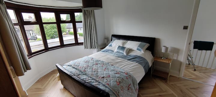 Double sockets at either side of bed with built in USB charging