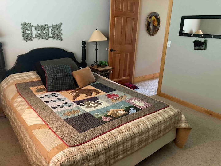 „Soba za medvjede” ima bračni krevet (160x200). 