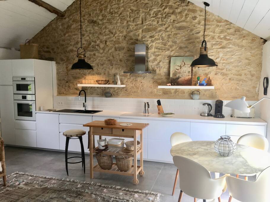 Fully equipped kitchen