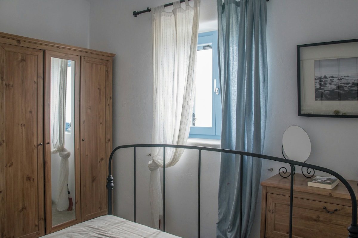 Spálňa č. 2. Skriňa