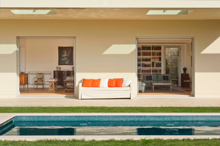 Villa Panoramica Estoril heated pool gallery image 3