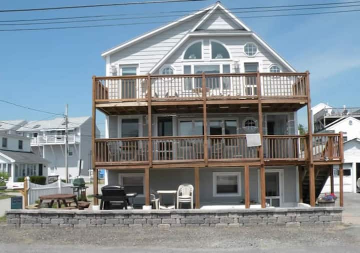Annabelles Beach House-whole House, Ocean Views - Old Orchard Beach, ME