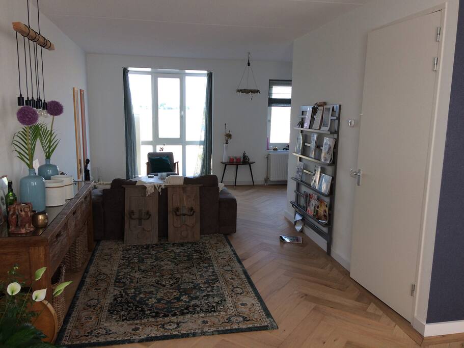 Woonkamer 1e etage