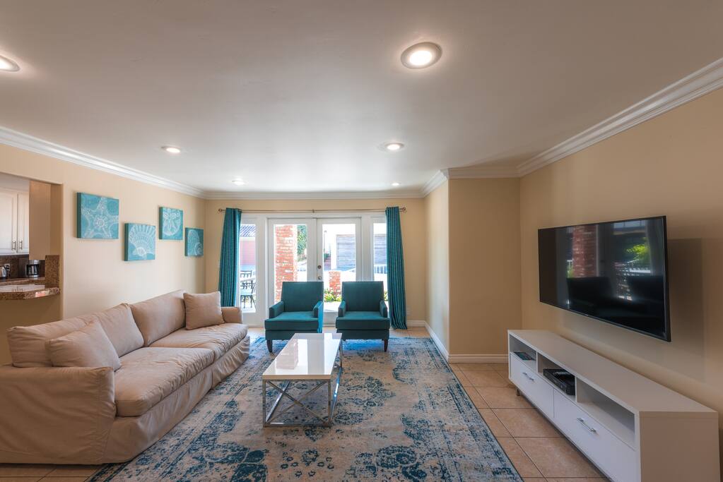 Living Room with 4K TV