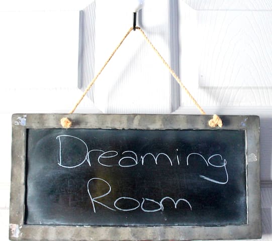 Dreaming room