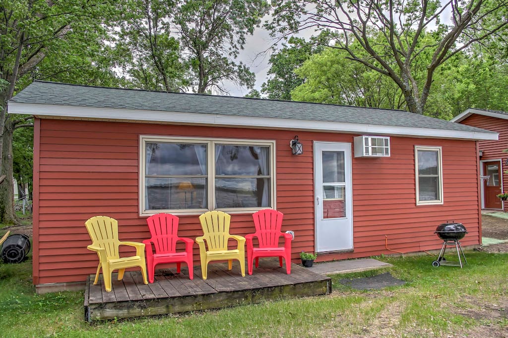 The charming home is situated in the family-friendly Diamond Lake Resort.