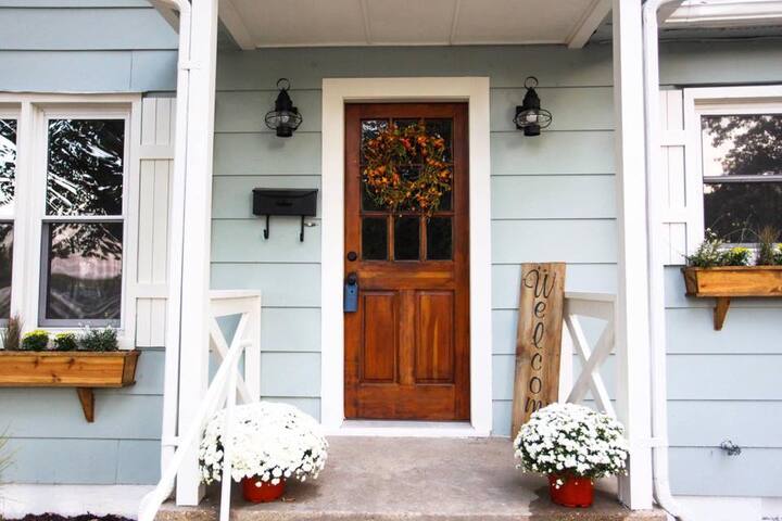 Hope Cottage - Your home away from home!