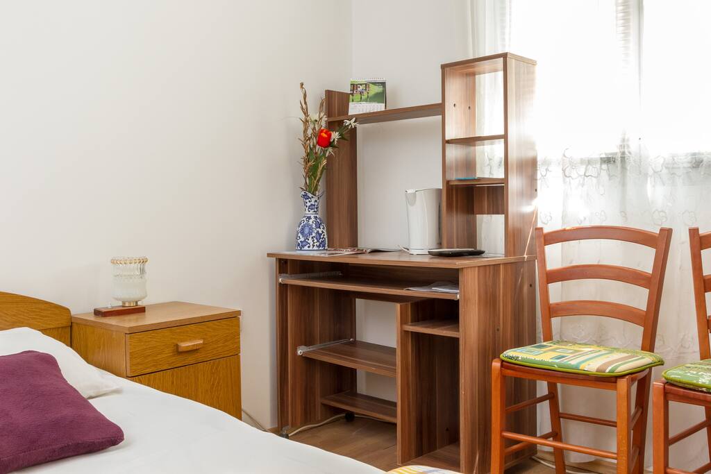 Single room with private bathroom