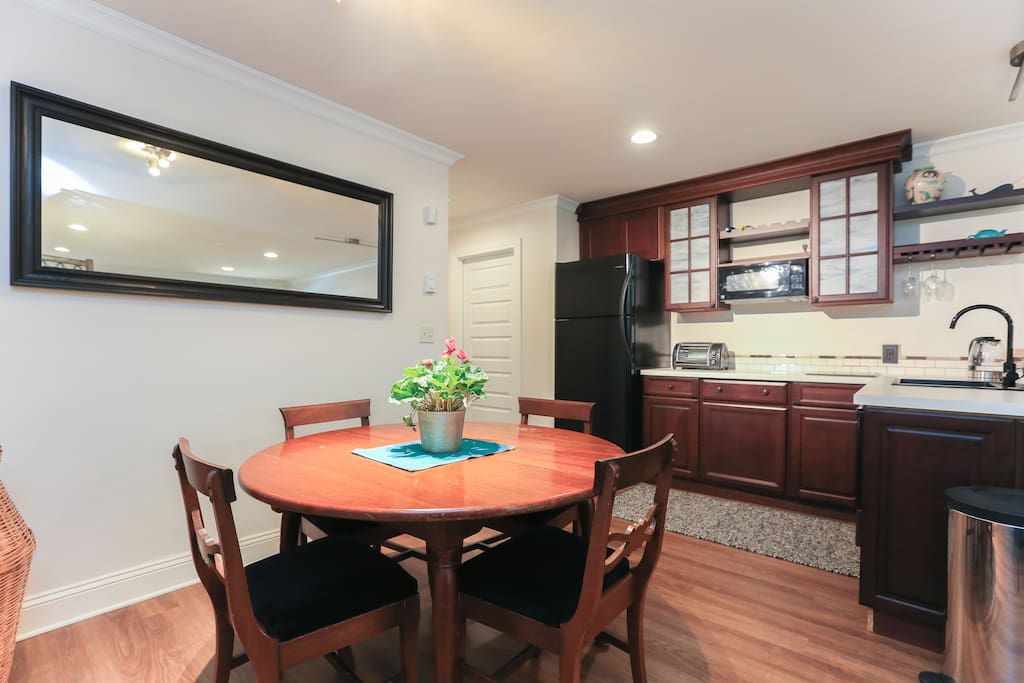 Dining and kitchenette area.