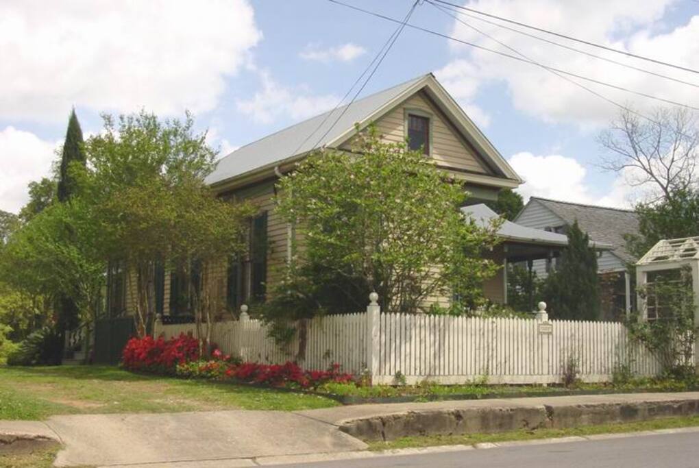Maison Des Amis