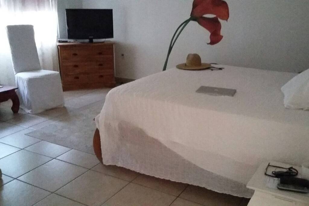 Romantic studio with flatscreen tv