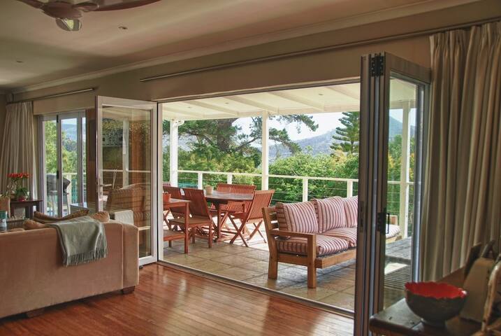 Family-friendly mountain-side home gallery image 3