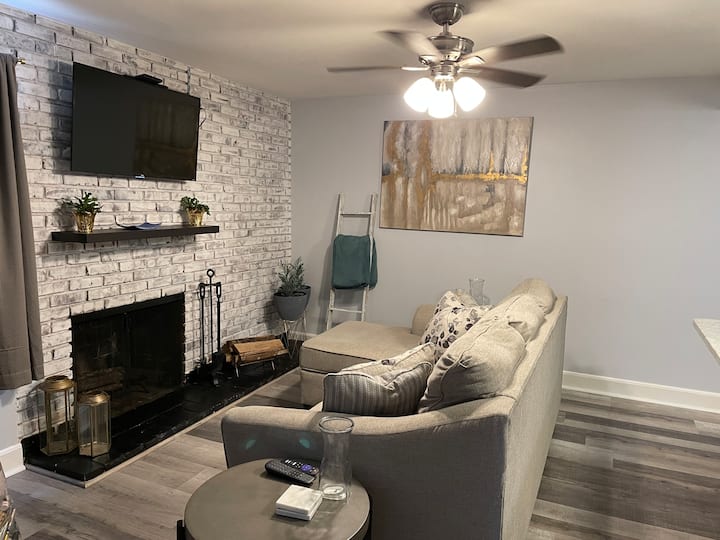 Chesterfield Vacation Rentals & Homes Missouri, United States Airbnb