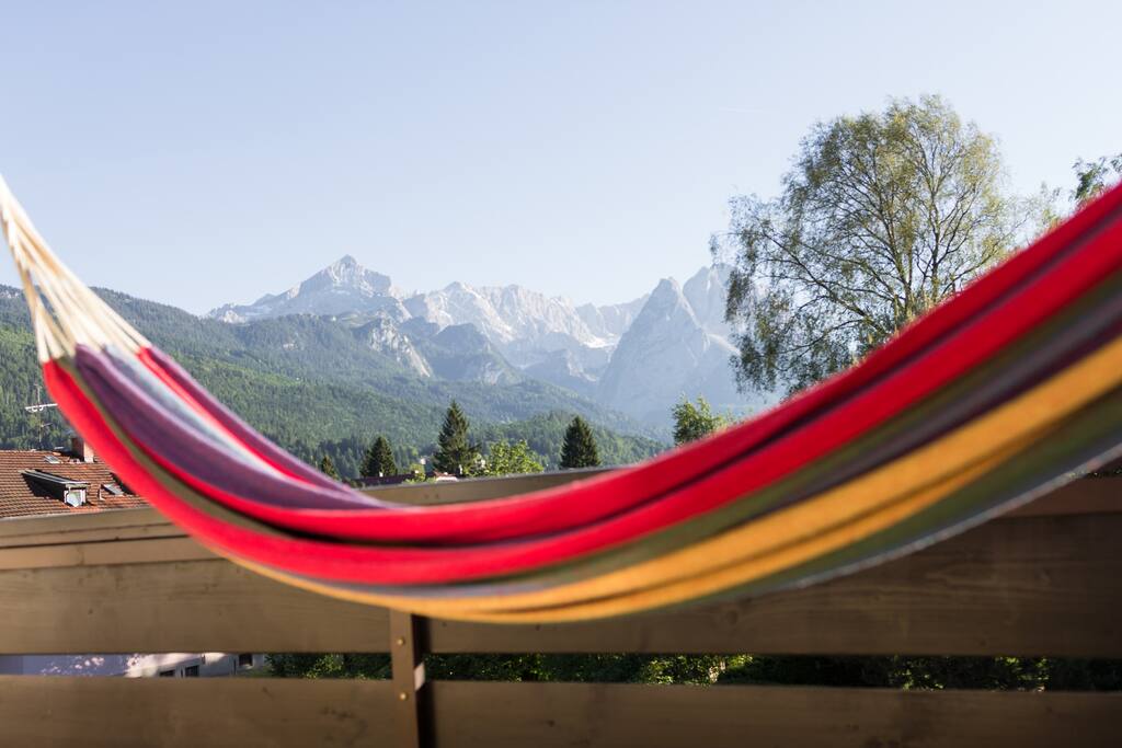 Balkon mit traumhaften Bergblick - Balcony with stunning view to the mountains