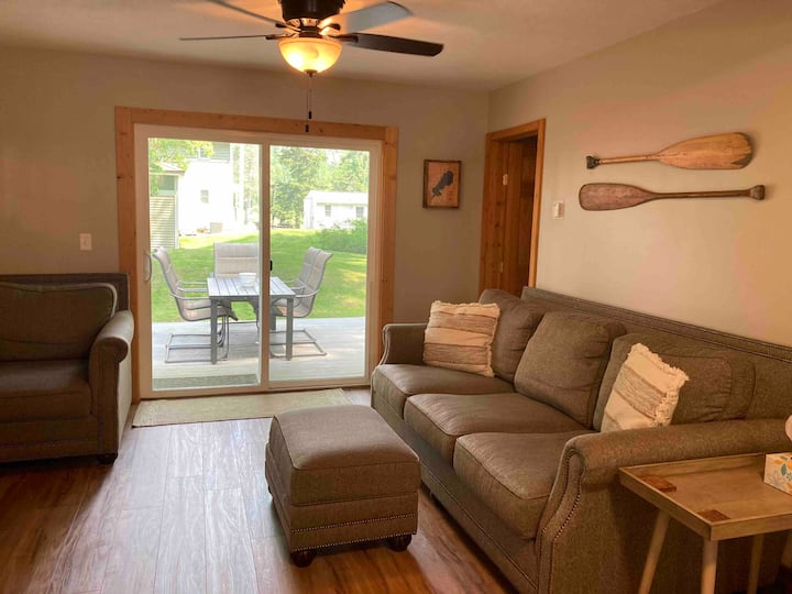 Blue Roof Cottage -Mullett Lake/indian River - Indian River, MI