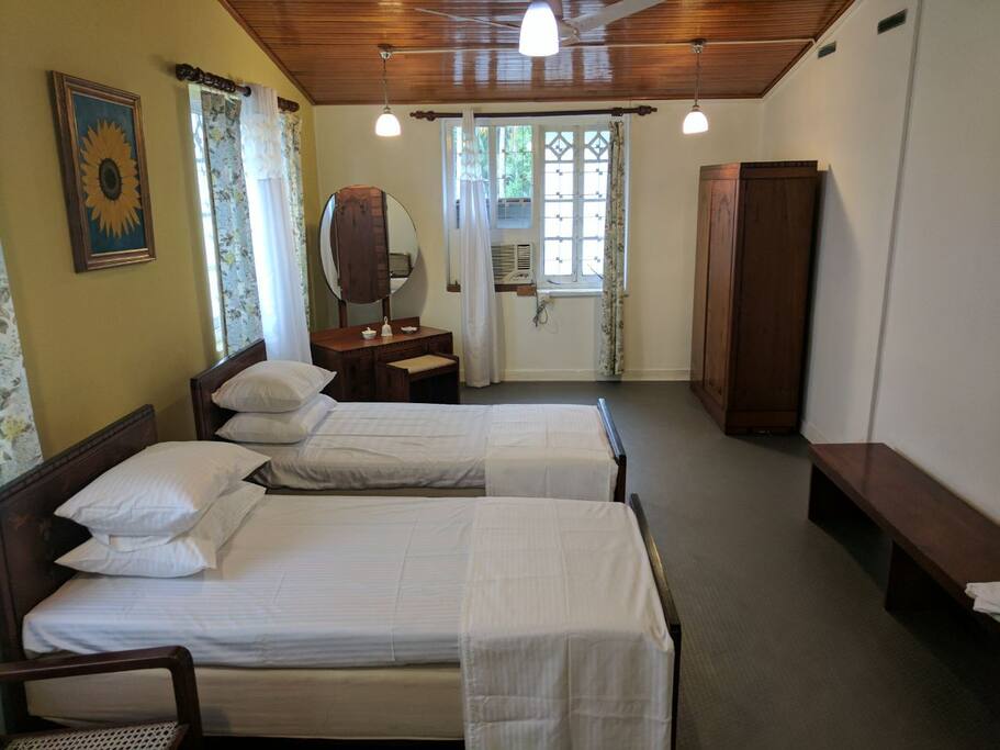 Sarath's Room