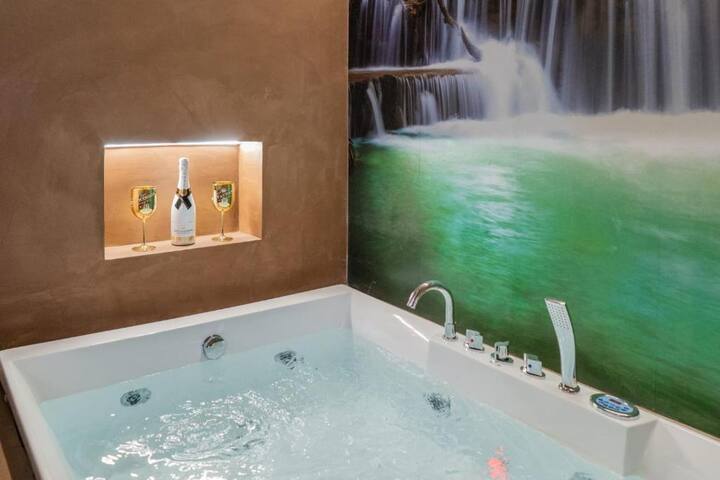 LUXURY SUITE gallery image 2