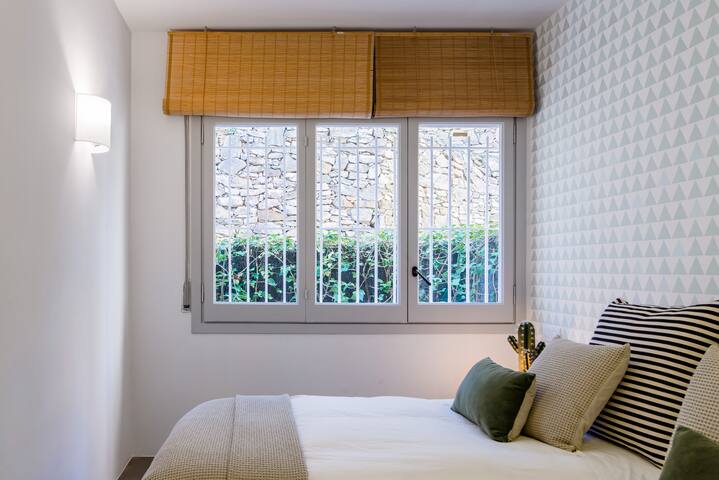 Despierta con la brisa marina en este apartamento de la Costa Brava gallery image 4