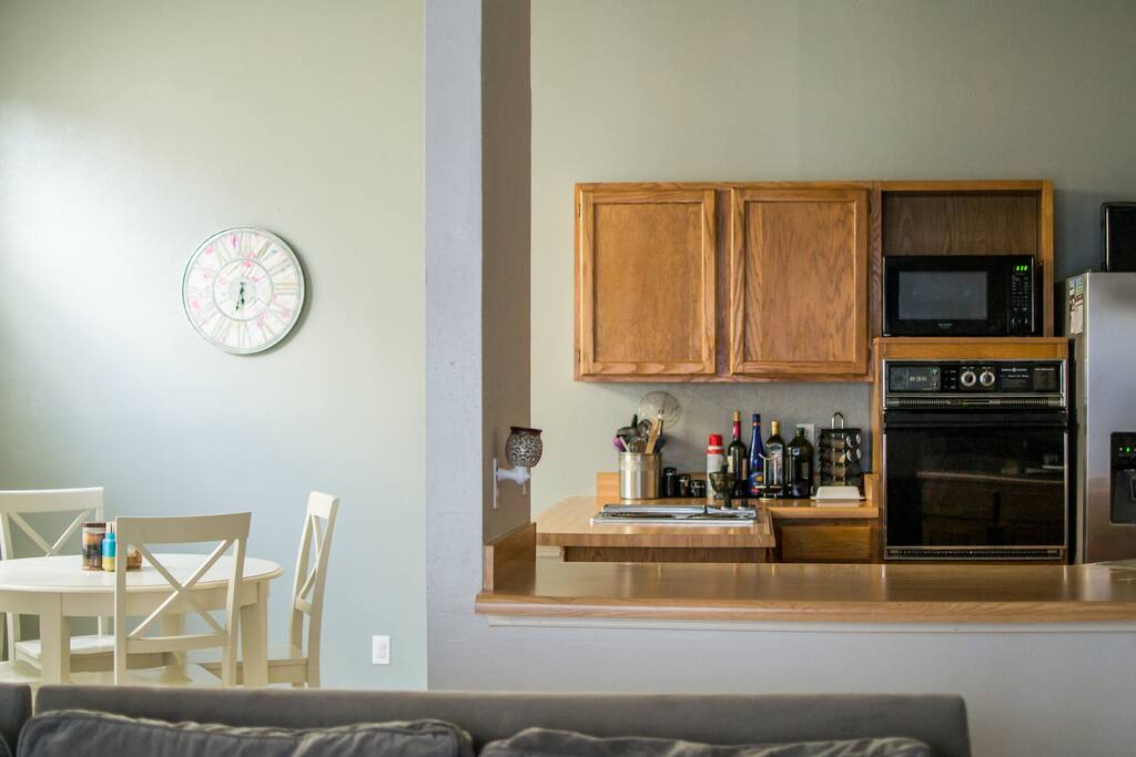 Kitchen/breakfast nook