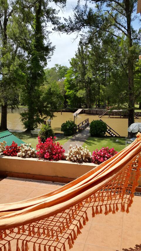 Dreamy riverfront getaway. Bohemian Forest