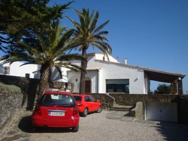 Casa a Primera Línia de Mar gallery image 3