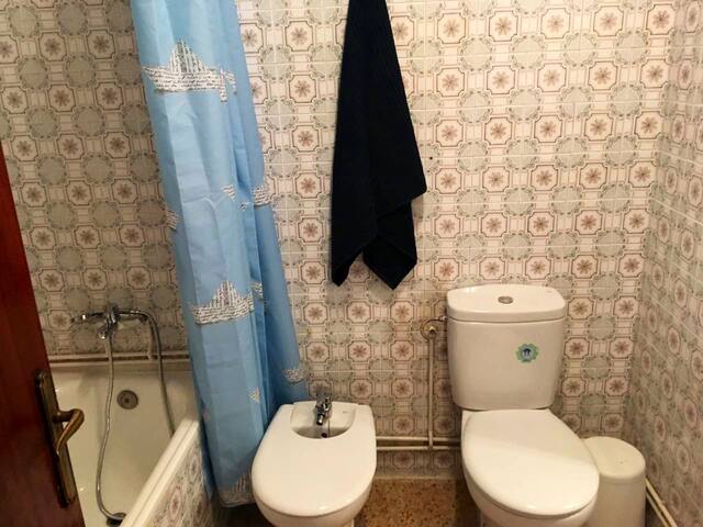 Amplio piso muy luminoso y soleado a 200m playa gallery image 4