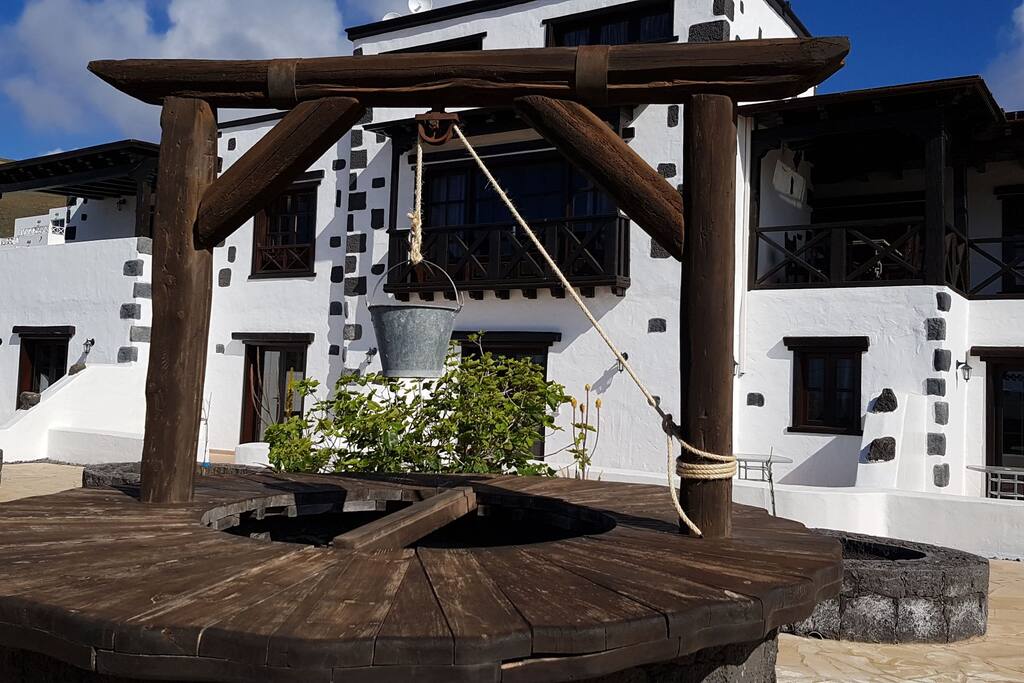 FACADE,WATERHOLE