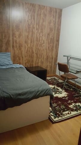 South  U Of R Close , Solo Single Bed