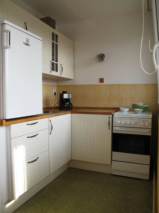 Viewing to the kitchen corner