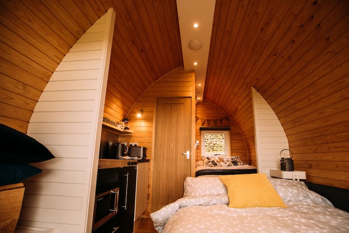 سرير أريكة في هولي بوش هيل