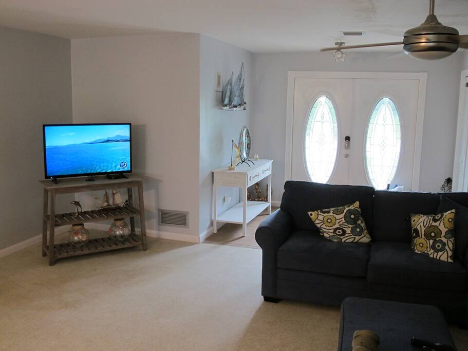 Comfortable and spacious living room