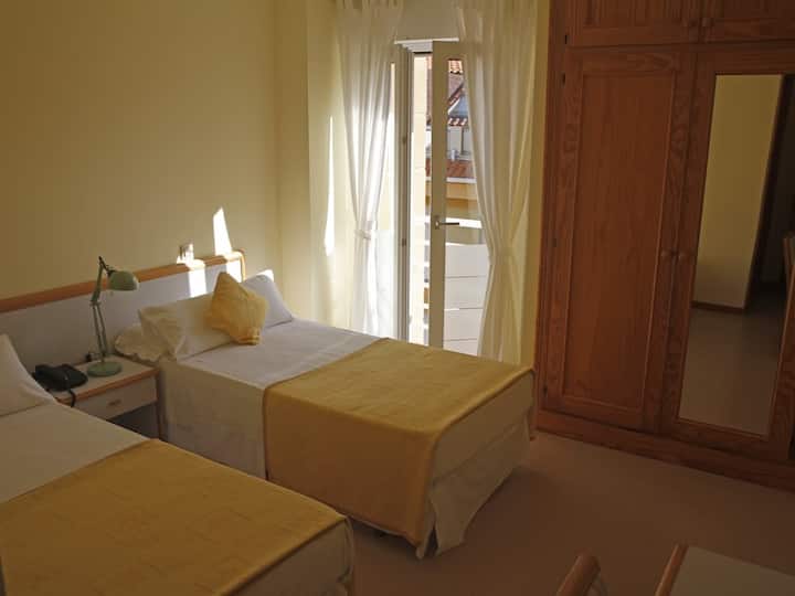 Twin Room-ensuite With Shower - Comillas