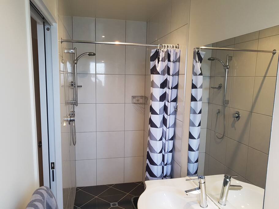 Ensuite