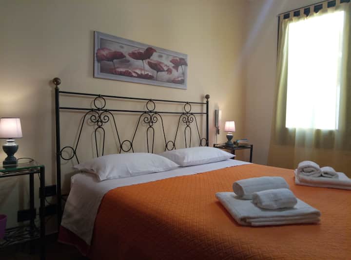 Fleti ya chini-superiore. Chumba cha watu wawili # 1, Ghorofa ya chini