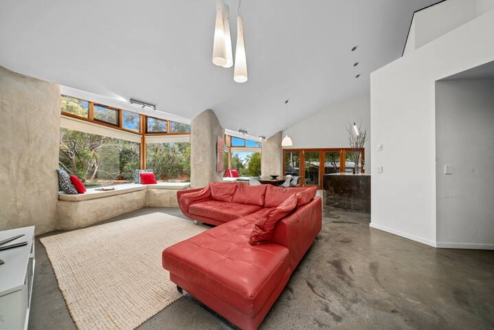 Nosh Holiday – Your eco-holiday home. gallery image 5