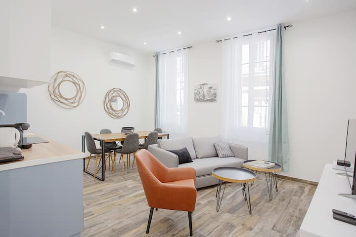 Rez-de-chaussée, Grande Terrasse, Climatisé, Fibre - Toulon