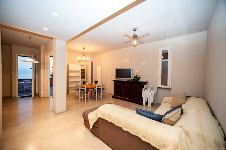 le salon et la salle à manger