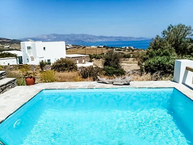 Soros Boutique Villa – Pool • Views • Toys & Books gallery image 4