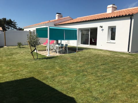 New house 400m from the beach-Bikes available